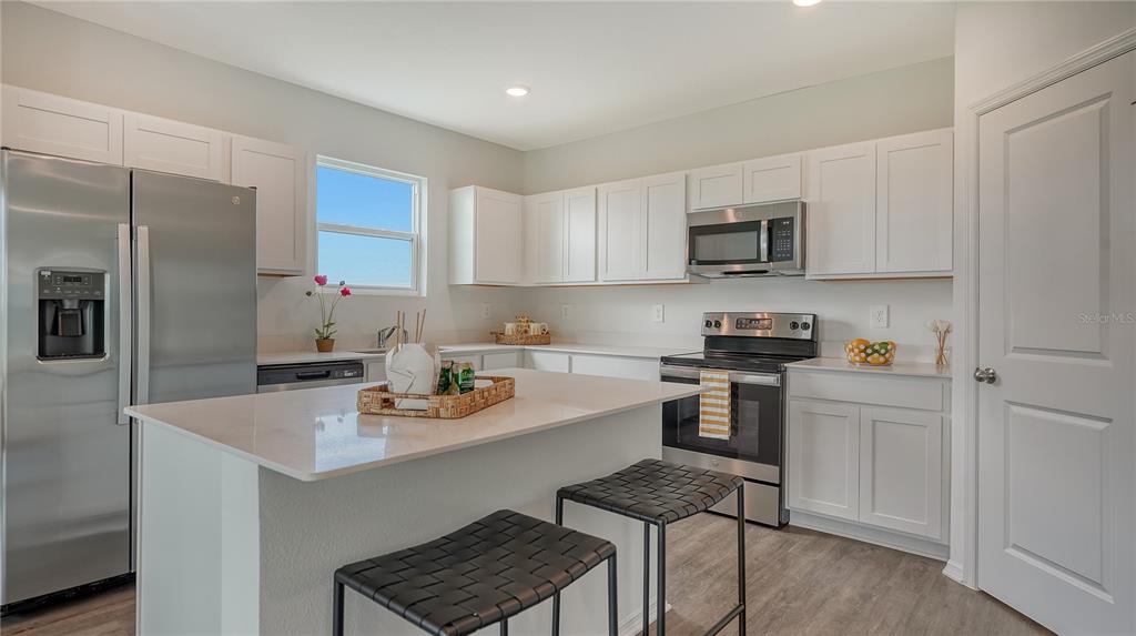 11387 LAKE LOUISA TERRACE, SARASOTA, FL — photo 5 of 18