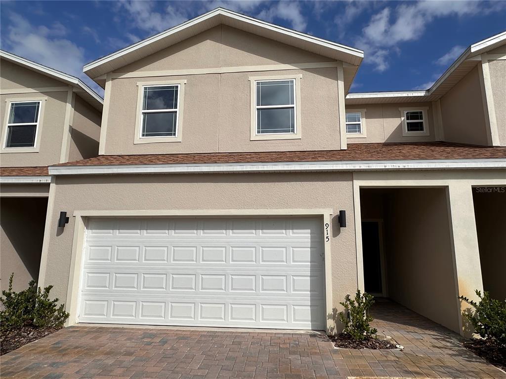 915 LAKEFRONT VILLAGE DRIVE