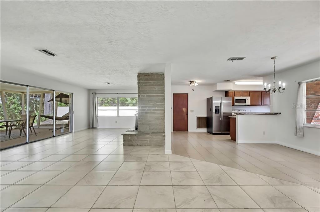 12130 Maple STREET, DUNNELLON, FL — photo 4 of 30