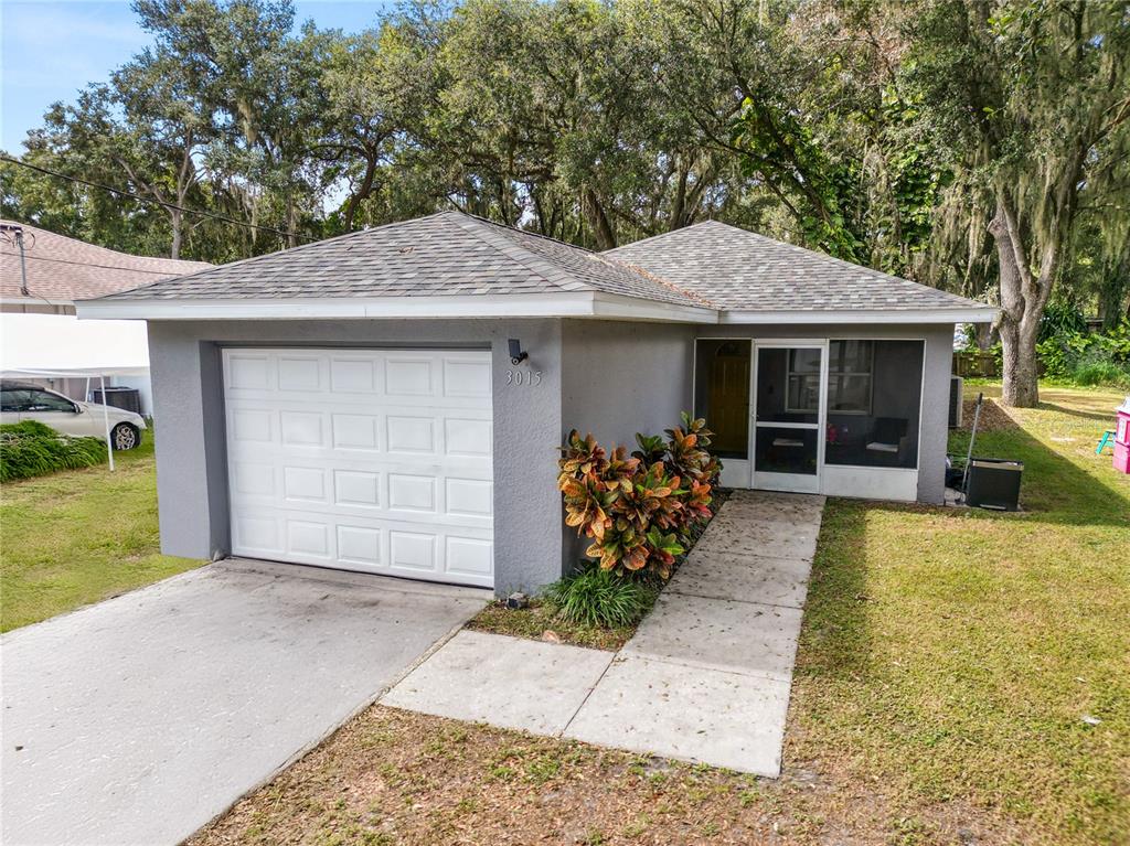 3015 THORNHILL ROAD