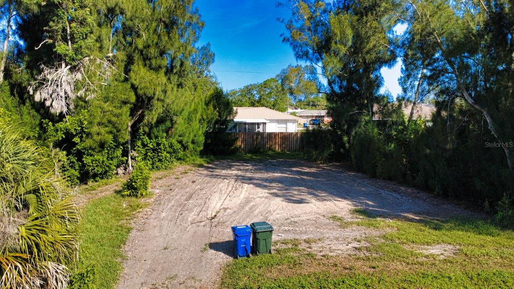 1020 LINDEN ROAD