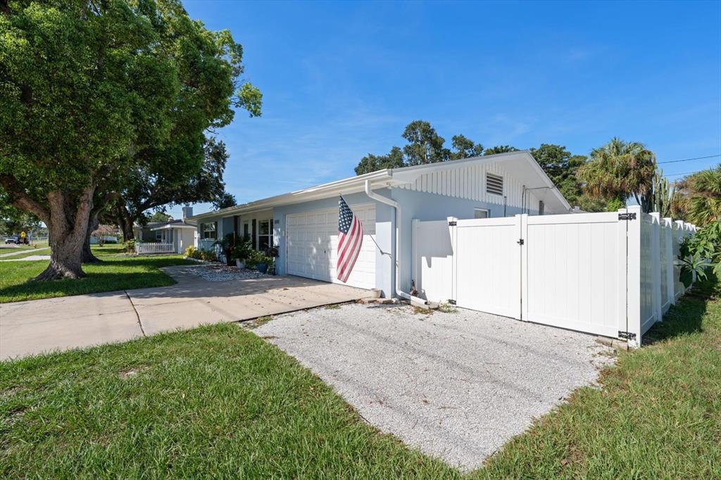 1690 PINEHURST ROAD, DUNEDIN, FL — photo 2 of 30