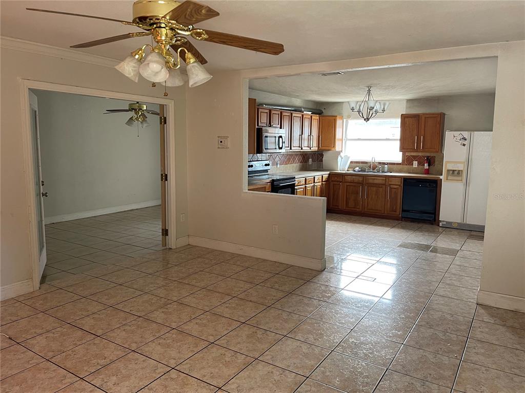 1112 OCEAN STREET, KISSIMMEE, FL — photo 3 of 11