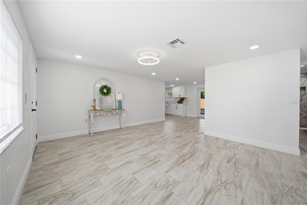 16134 BLACKBEARD LN, HUDSON, FL — photo 4 of 30