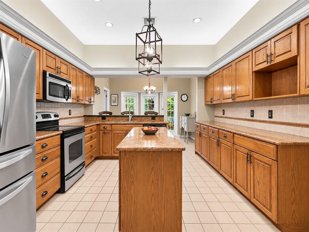 8732 SPRING COURT, LEESBURG, FL — photo 2 of 30