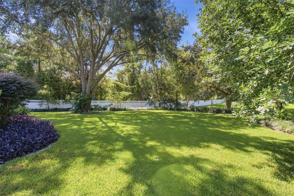 8732 SPRING COURT, LEESBURG, FL — photo 5 of 30