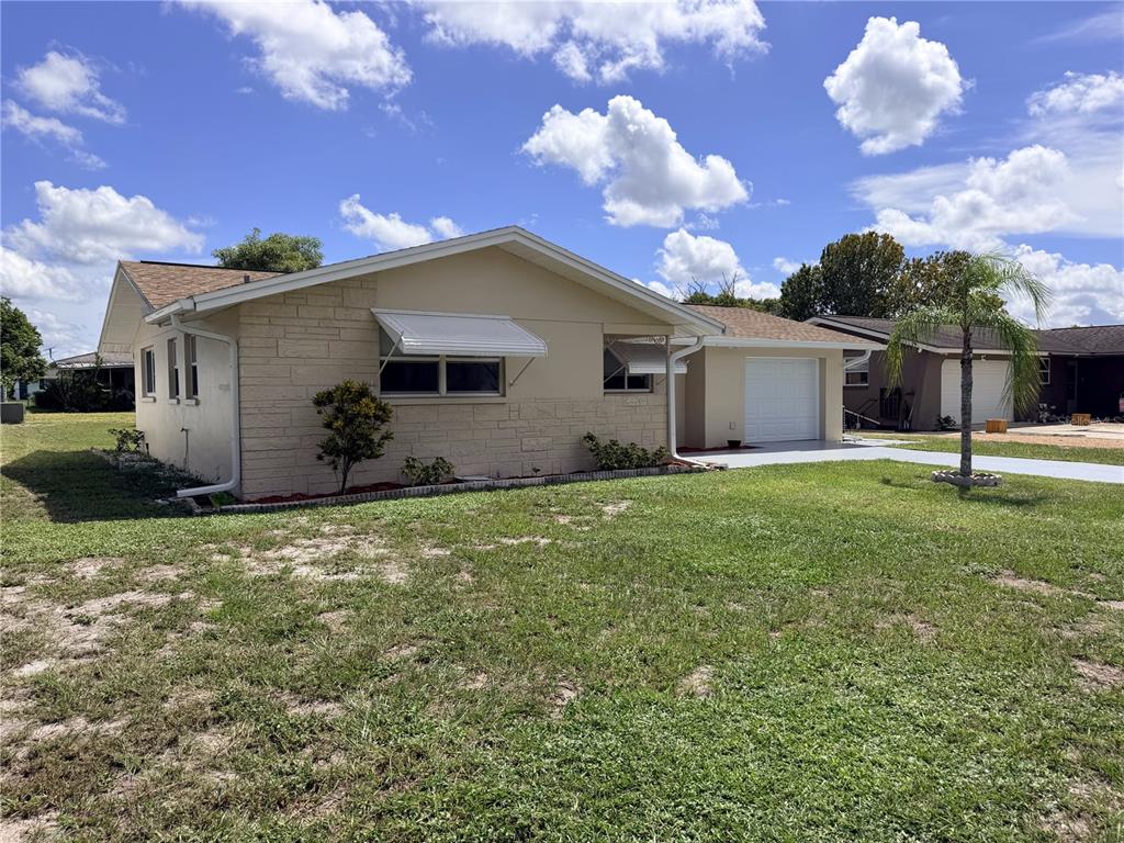10118 HOLLY DRIVE, PORT RICHEY, FL — photo 3 of 28