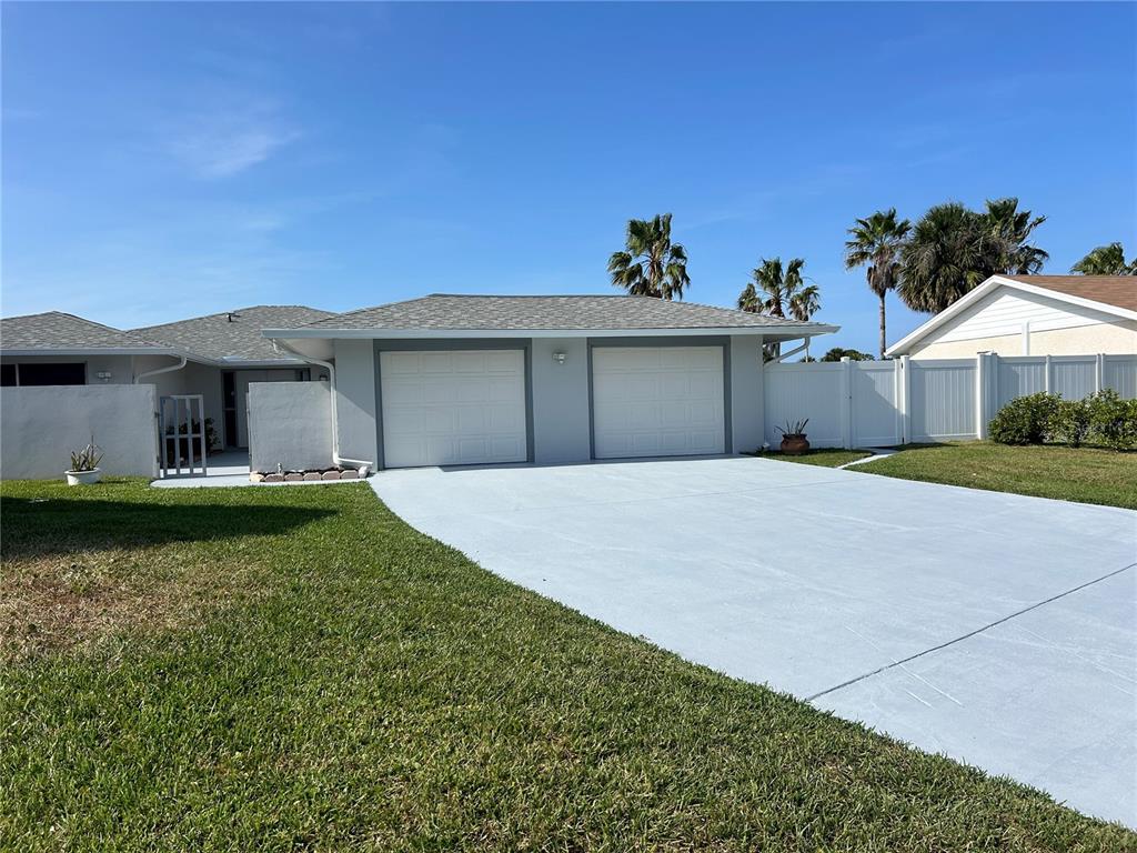 9 CASTLE COURT, PALM COAST, FL — photo 2 of 30