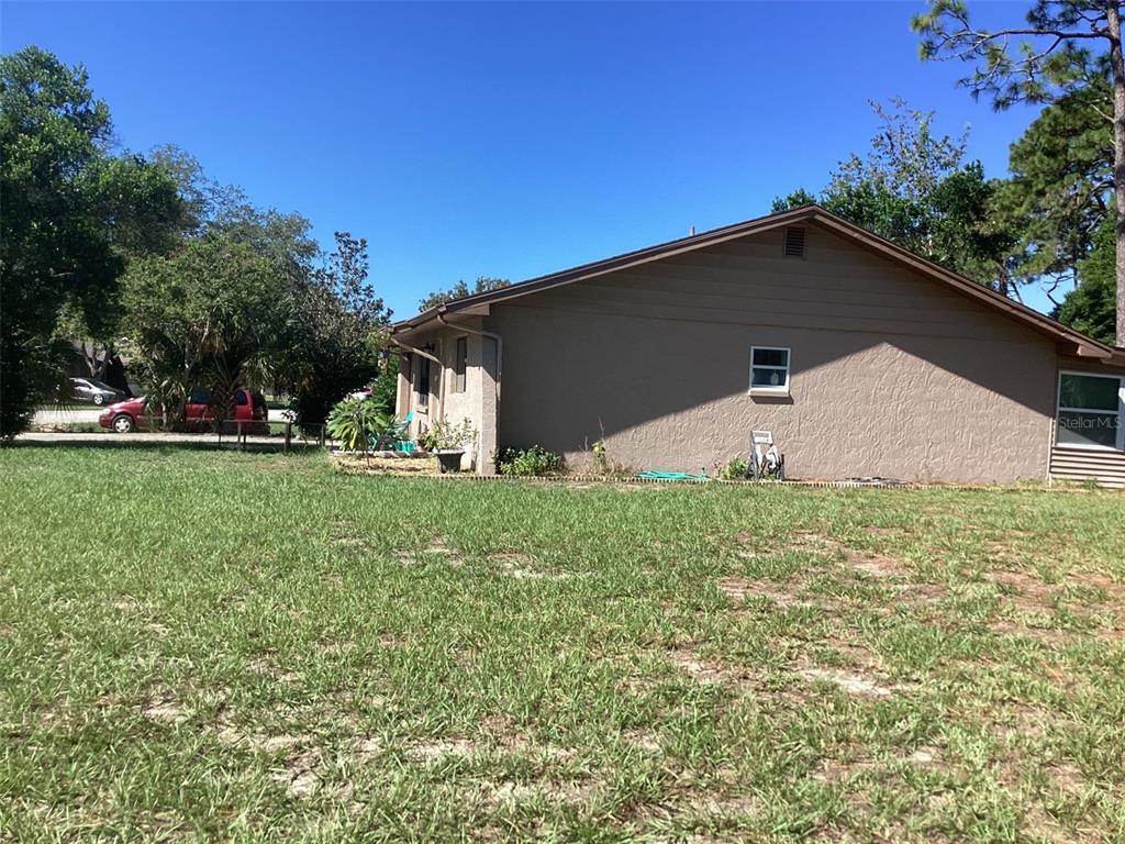 8445 DUNNELLON ROAD, WEEKI WACHEE, FL — photo 2 of 16
