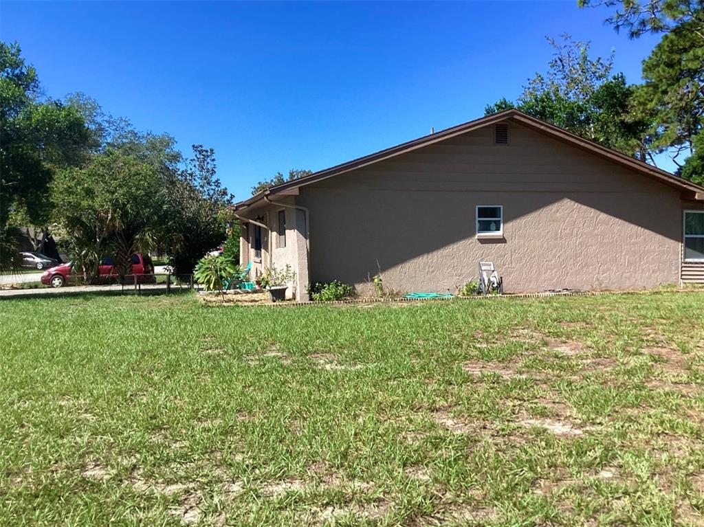 8445 DUNNELLON ROAD, WEEKI WACHEE, FL — photo 5 of 16