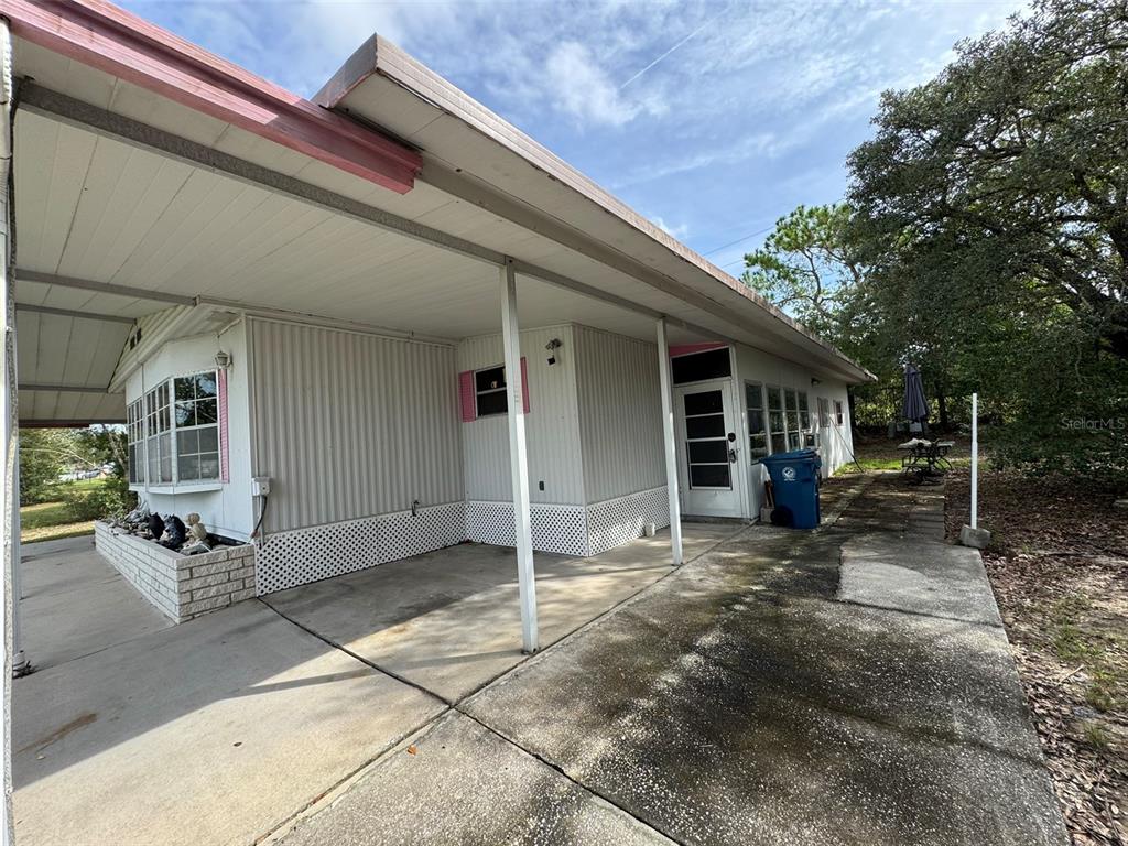 12417 FAIRWAY AVENUE, BROOKSVILLE, FL — photo 2 of 30