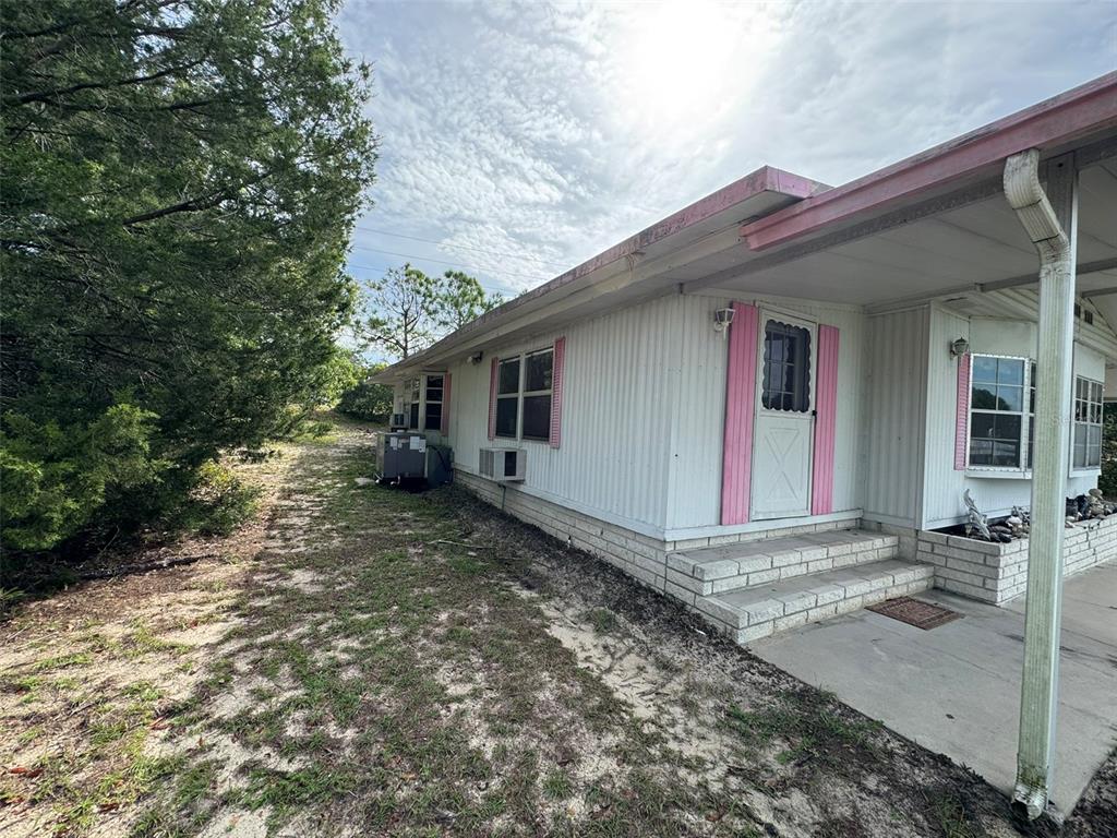 12417 FAIRWAY AVENUE, BROOKSVILLE, FL — photo 3 of 30