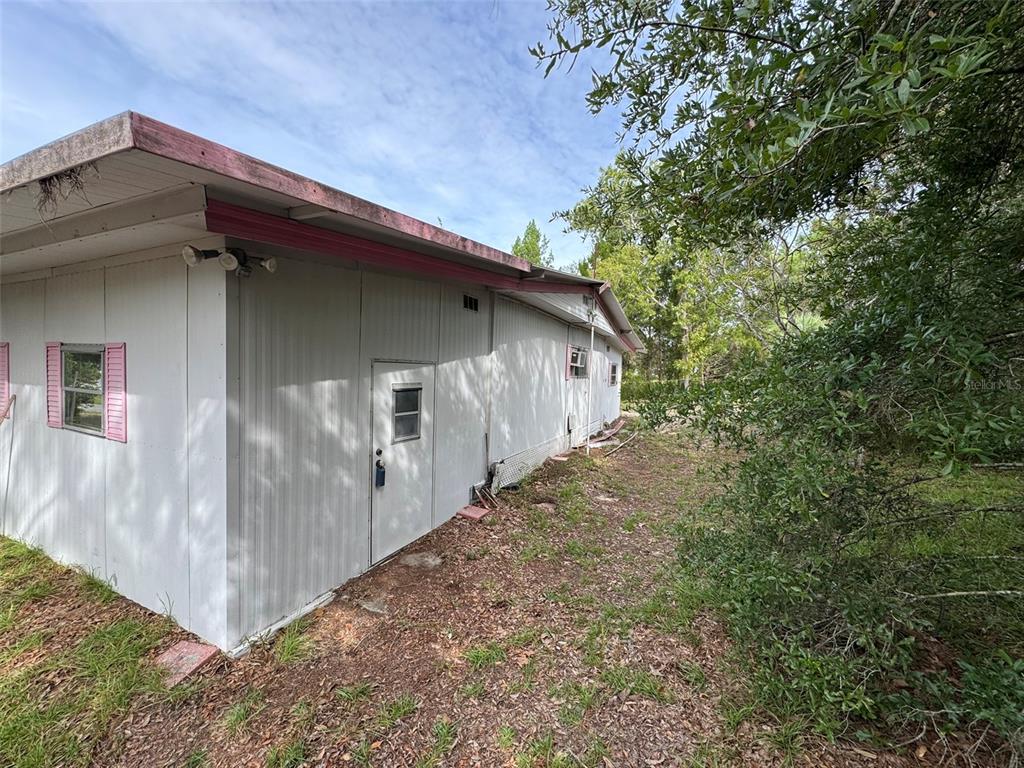 12417 FAIRWAY AVENUE, BROOKSVILLE, FL — photo 4 of 30