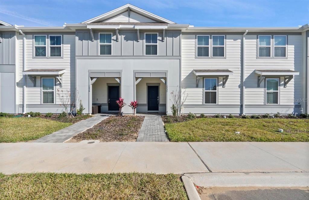 1232 BLUE ISLAND DRIVE