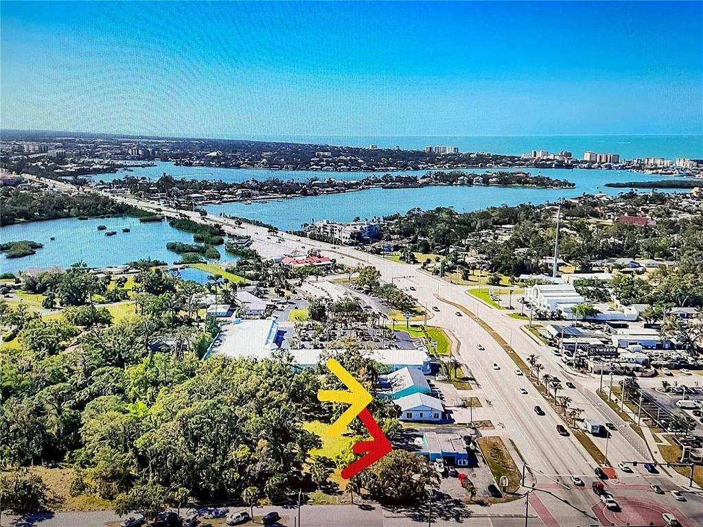 109 TAMIAMI TRAIL S