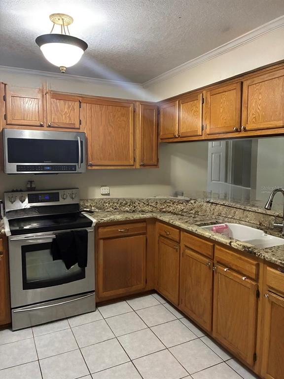 1405 W RAMBLA STREET, TAMPA, FL — photo 2 of 9