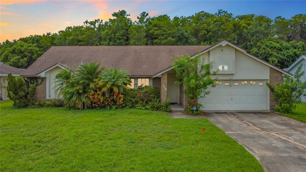 314 SILK OAK DR