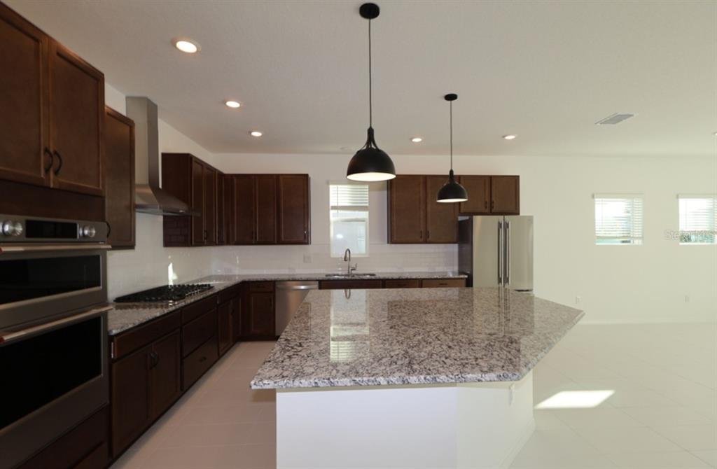 5049 SEA BRANCH AVENUE, APOLLO BEACH, FL — photo 5 of 21