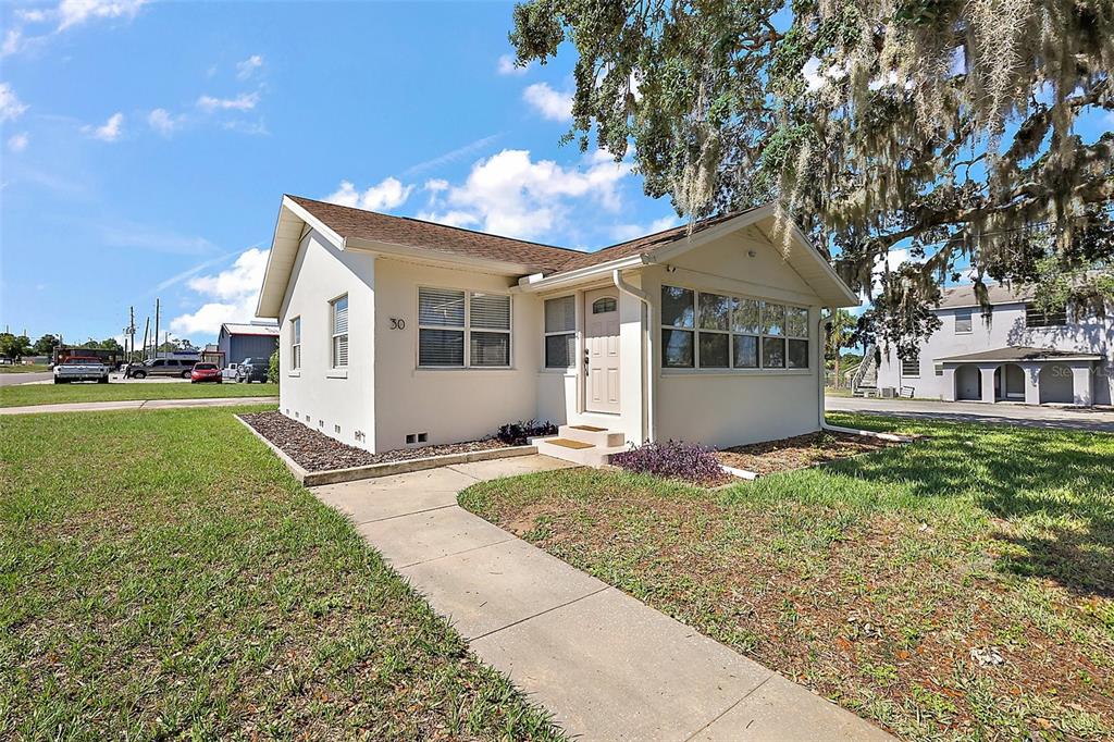 30 E KEY AVENUE