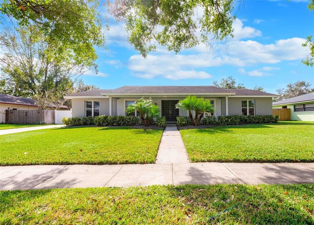 8144 BANYAN BOULEVARD, ORLANDO, FL — photo 3 of 35