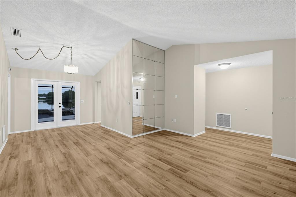 2831 BLOSSOM LAKE, HOLIDAY, FL — photo 4 of 27