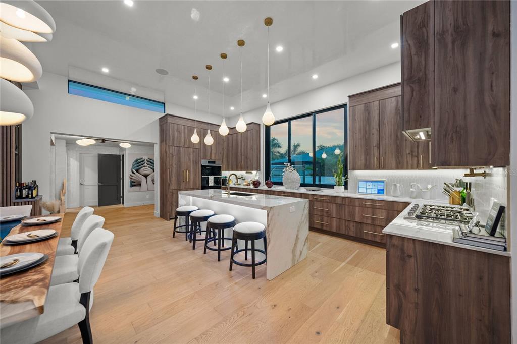2149 HYDE PARK STREET, SARASOTA, FL — photo 4 of 30