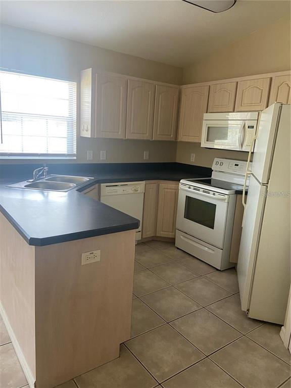 8 PAUL PLACE, PALM COAST, FL — photo 2 of 19