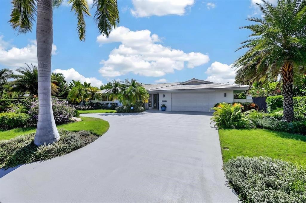 567 BIRD KEY DRIVE, SARASOTA, FL — photo 5 of 30