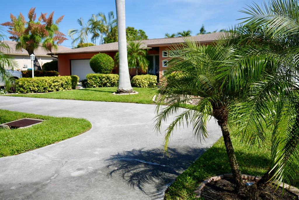 1829 CORNWALLIS PARKWAY, CAPE CORAL, FL — photo 3 of 30