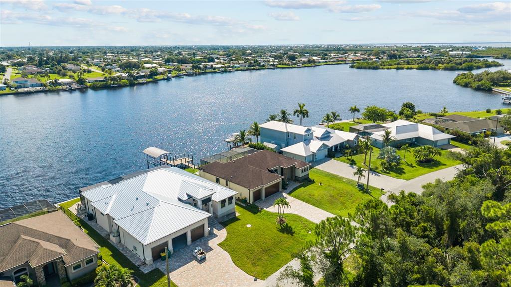 349 SPRINGVIEW CIRCLE NW, PORT CHARLOTTE, FL — photo 4 of 30