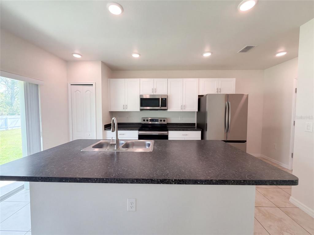 370 HYACINTH STREET, PORT CHARLOTTE, FL — photo 2 of 30