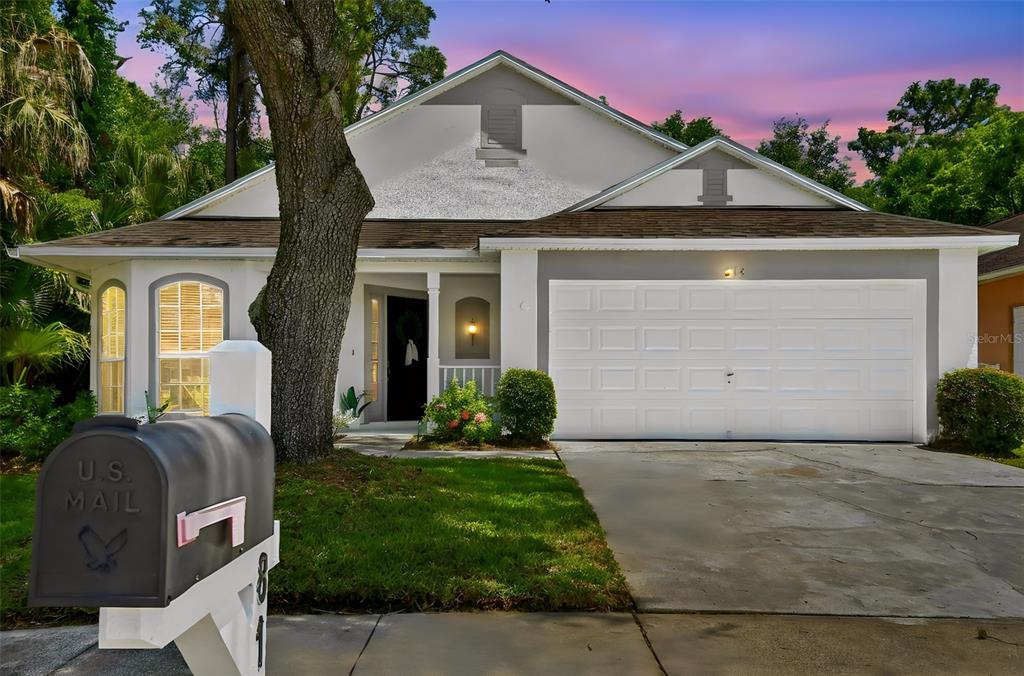 814 MOONLIT LANE