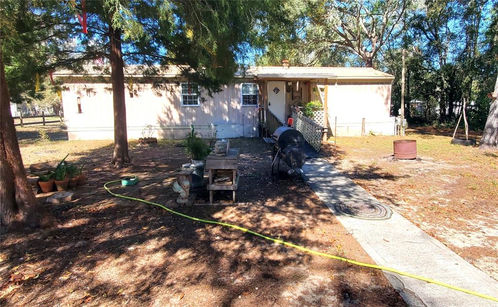 3806 E ART LANE