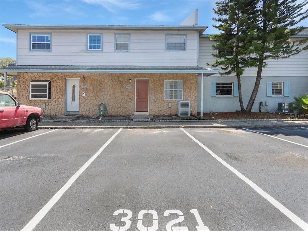 3021 AARON BURR AVENUE UNIT 3