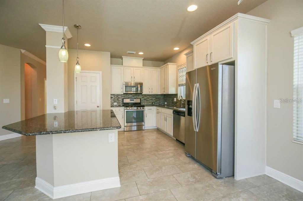 14304 PARKSIDE RIDGE WAY, LITHIA, FL — photo 5 of 14