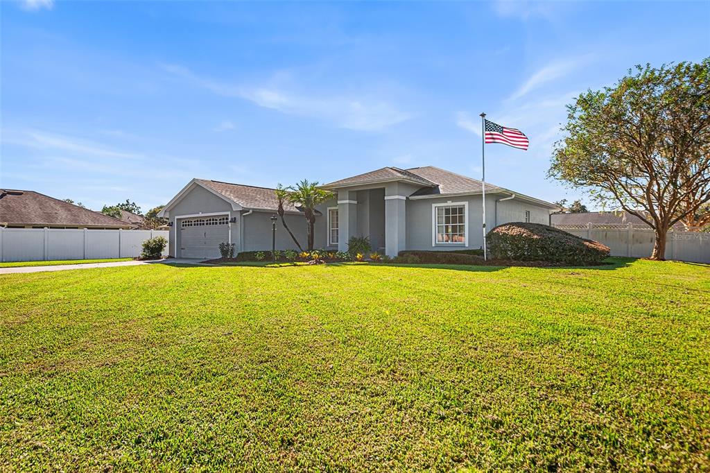 435 LAKE HARRIS DRIVE, LAKELAND, FL — photo 2 of 49