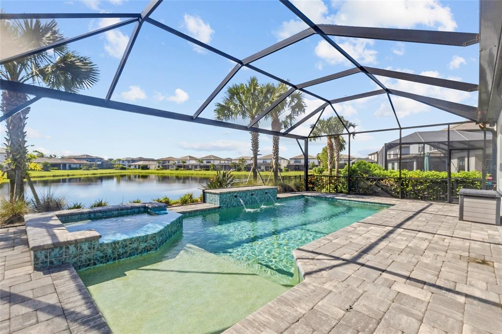 5755 BLUESTAR COURT, LAKEWOOD RANCH, FL — photo 4 of 30