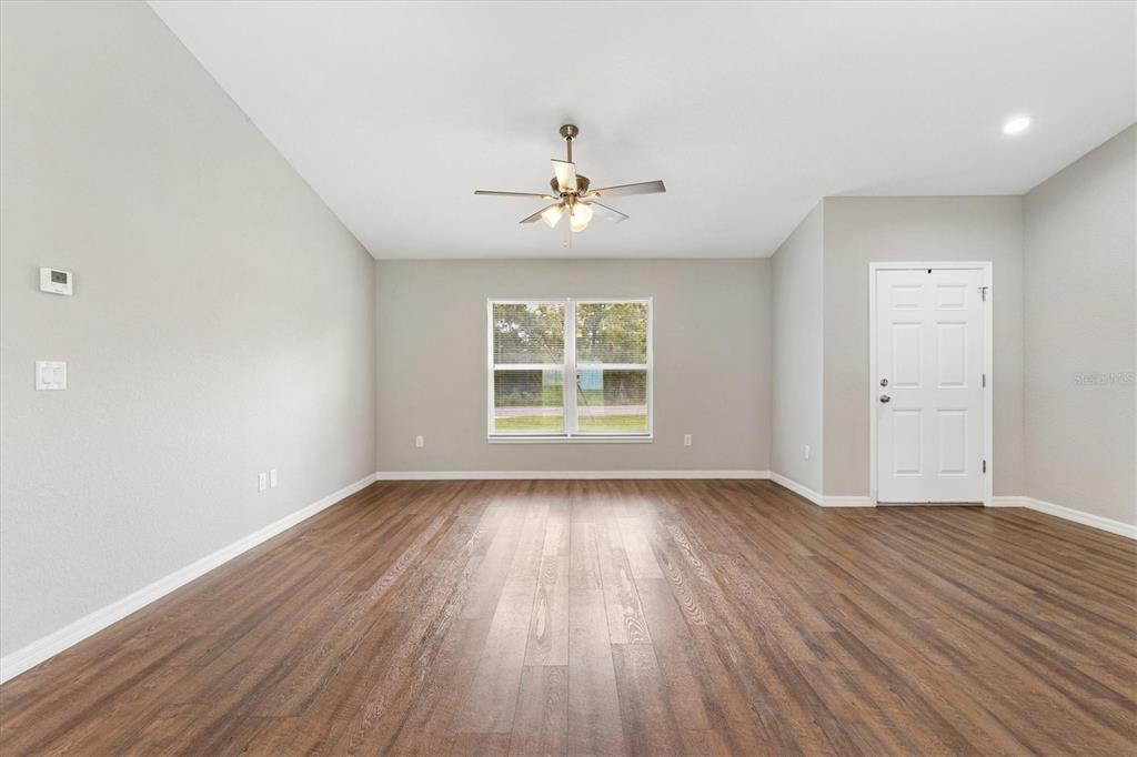 35 GUAVA TERRACE RADIAL, OCKLAWAHA, FL — photo 2 of 30