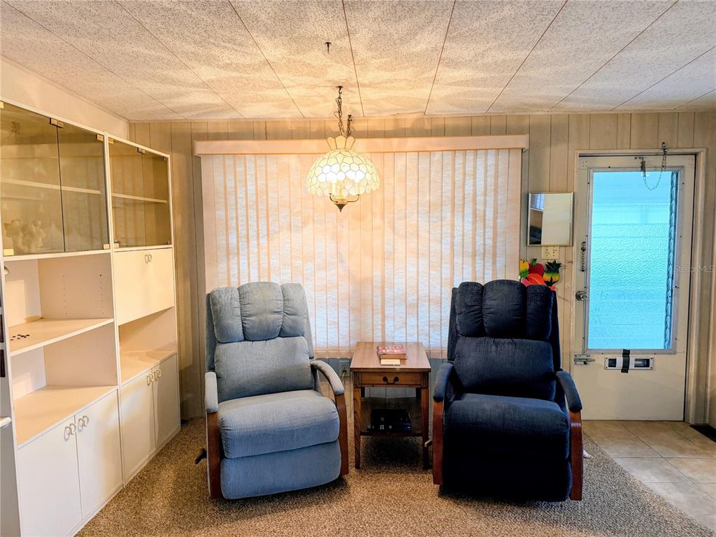 864 S GREEN CIRCLE, VENICE, FL — photo 2 of 18