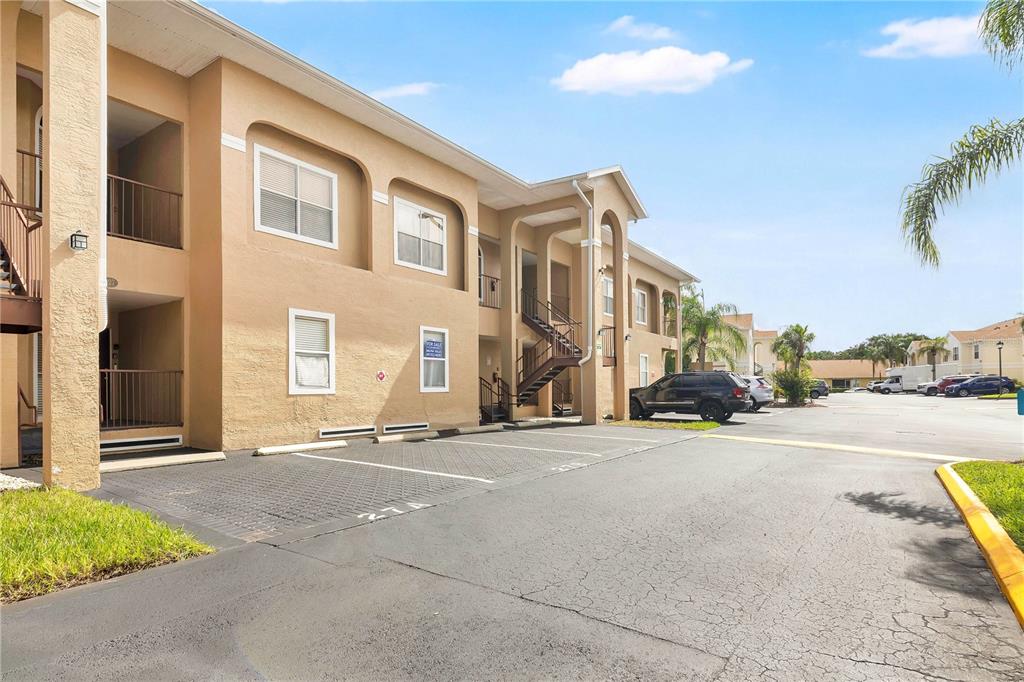 8825 CORAL PALMS COURT UNIT B, KISSIMMEE, FL — photo 2 of 24