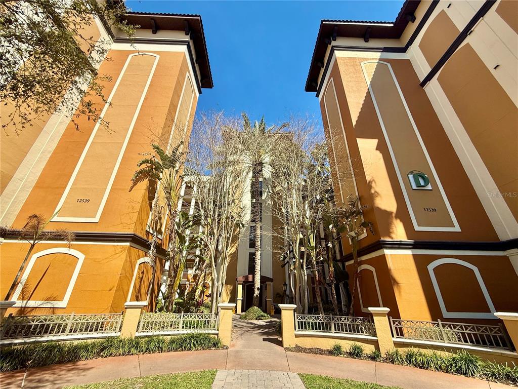 12539 FLORIDAYS RESORT DRIVE UNIT 107D