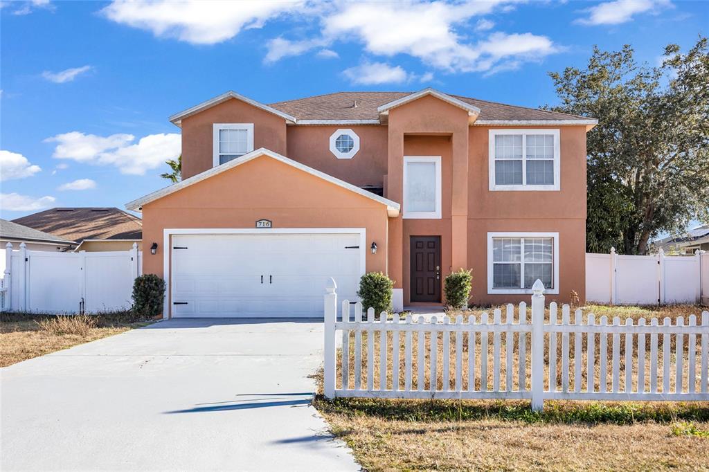 716 PARROT COURT