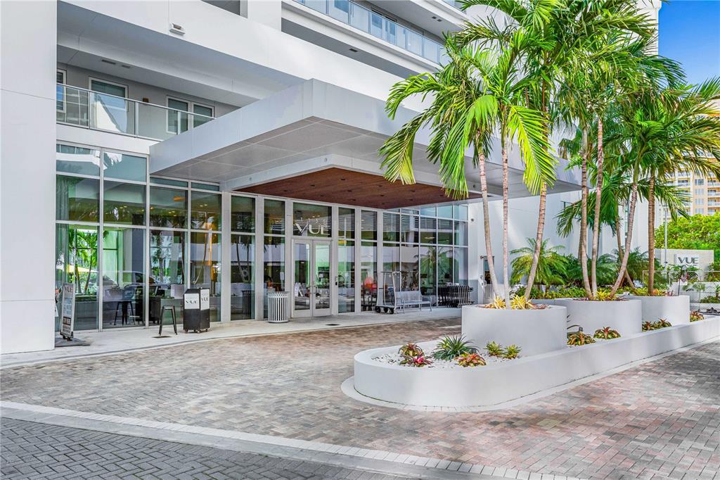 1155 N GULFSTREAM AVENUE UNIT 208, SARASOTA, FL — photo 2 of 62