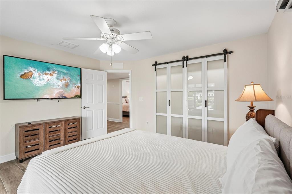 289 W TARPON BOULEVARD NW, PORT CHARLOTTE, FL — photo 4 of 30