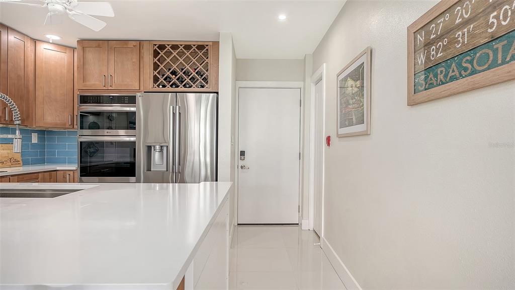 771 JOHN RINGLING BOULEVARD UNIT 5, SARASOTA, FL — photo 4 of 30