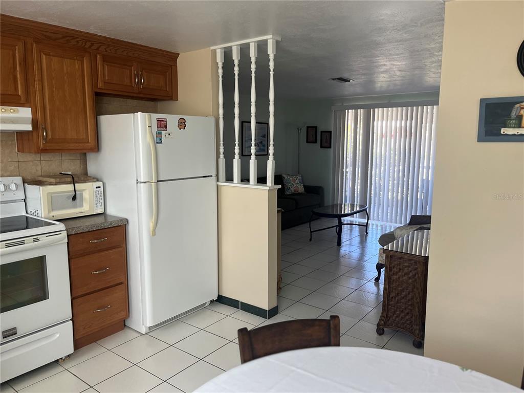 1919 FORKED CREEK DRIVE, ENGLEWOOD, FL — photo 4 of 18