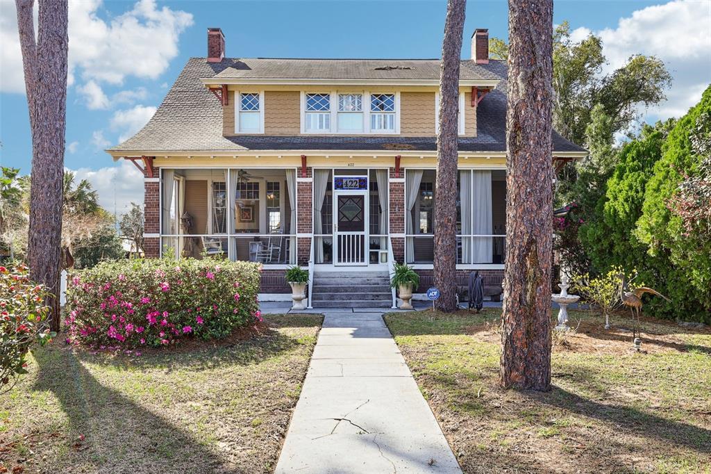 422 S CENTER STREET