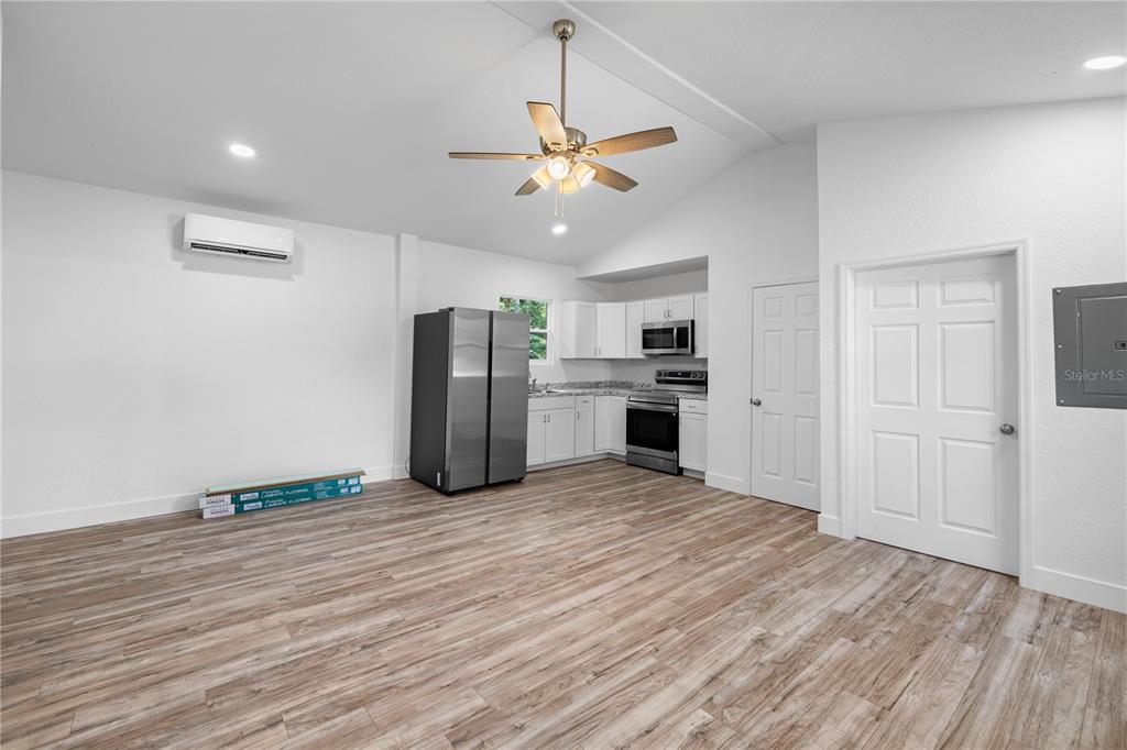 614 HOWELL AVENUE UNIT 1, BROOKSVILLE, FL — photo 2 of 7