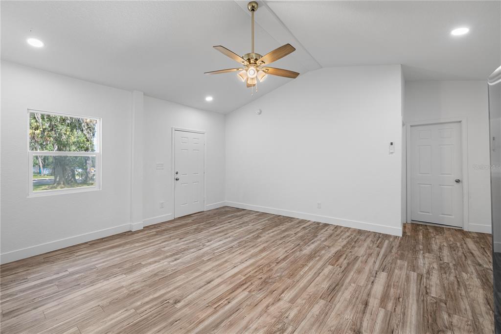 614 HOWELL AVENUE UNIT 1, BROOKSVILLE, FL — photo 3 of 7