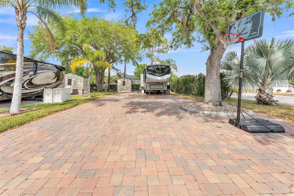 16329 CHERRY TREE COURT, CLERMONT, FL — photo 4 of 30